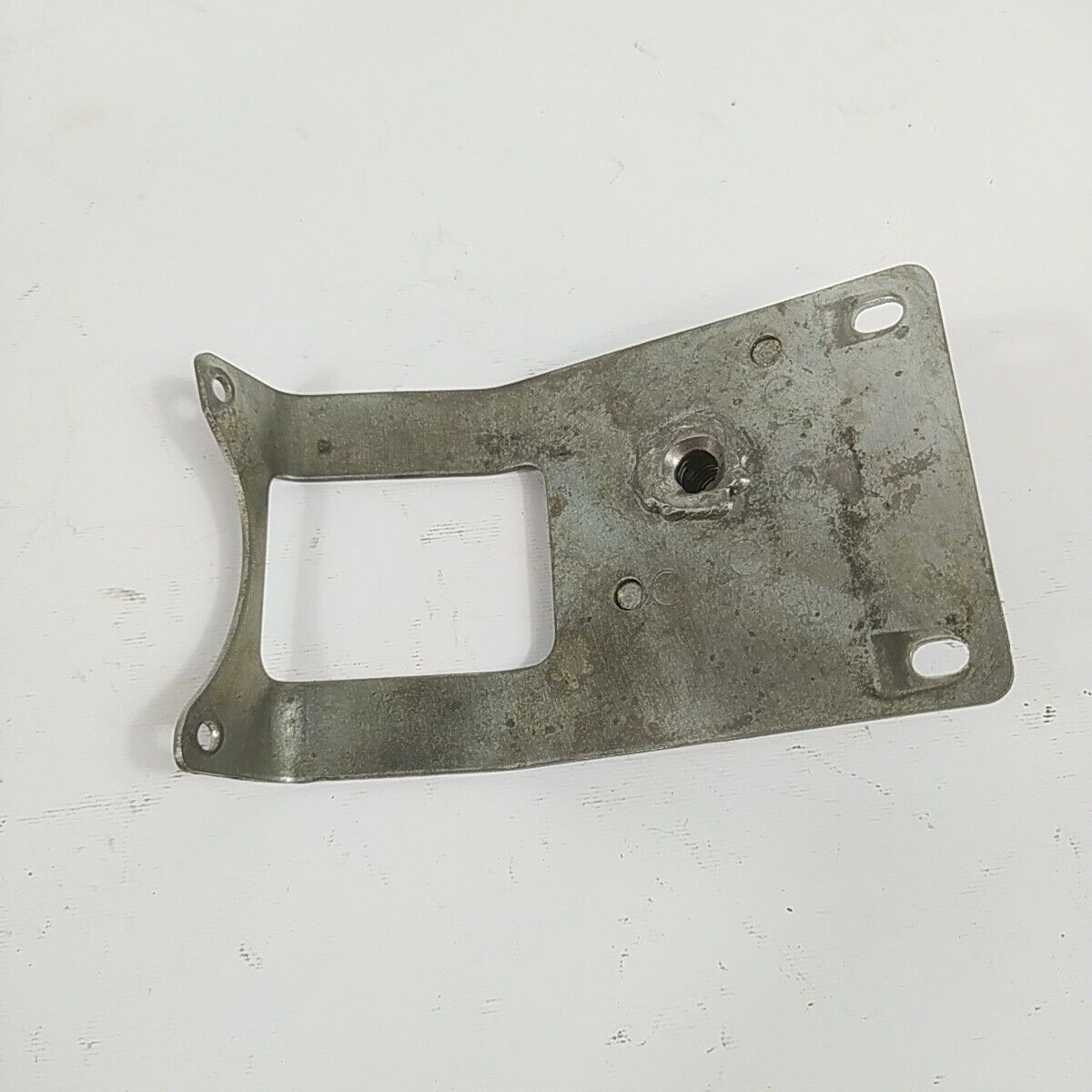 Ricambio DECESPUGLIATORE ECHO RM - 460 STAFFA MOTORE a zaino usato