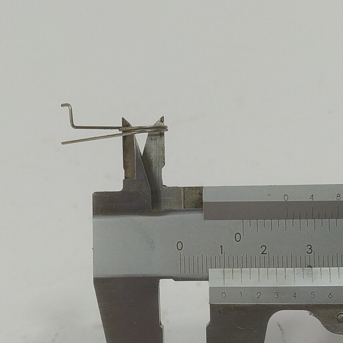 Ricambio per motosega ALPINA 500 MOLLA LEVA DI ACCELERAZIONE COMANDI usato