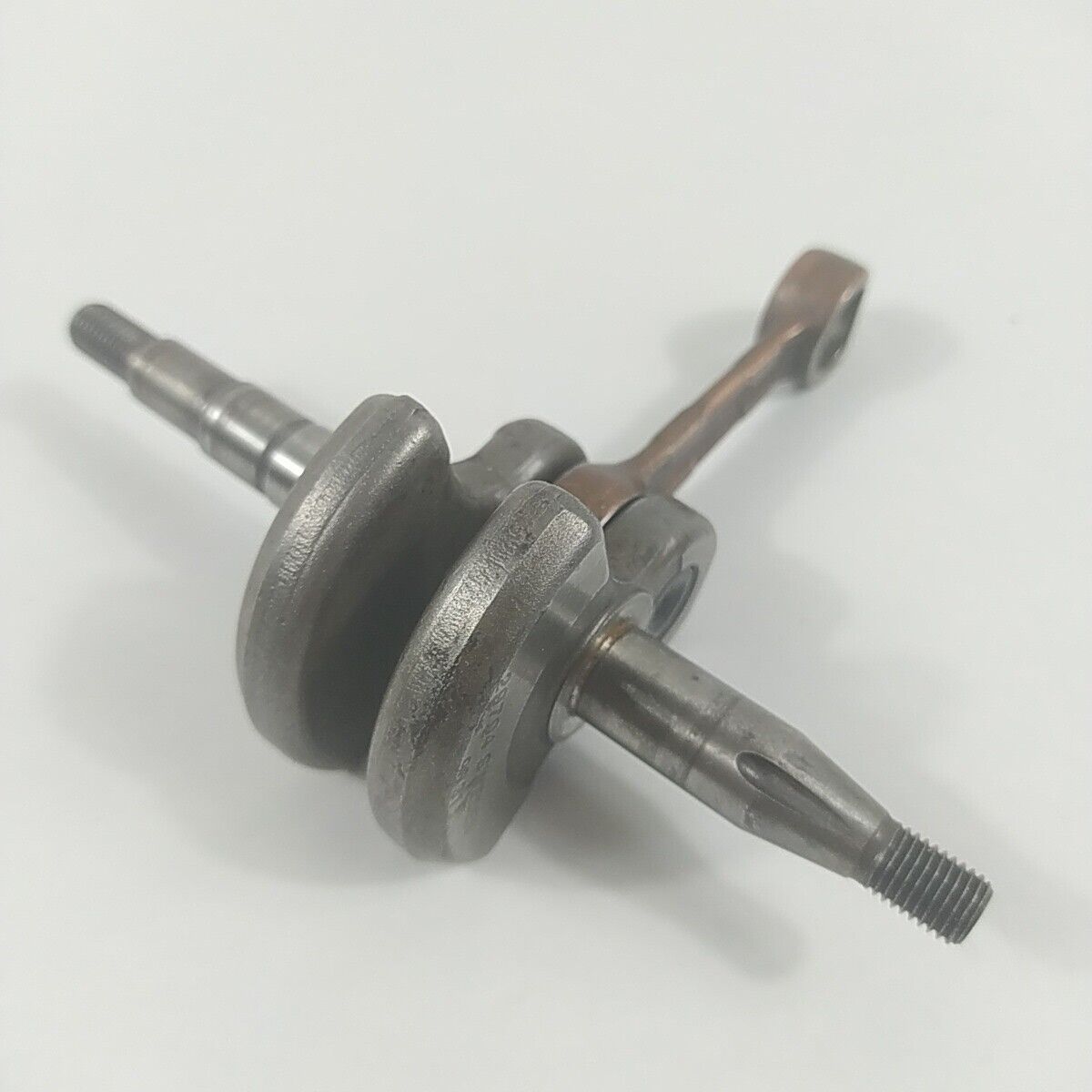 Ricambio ALBERO MOTORE ORIGINALE PER MOTOSEGA POULAN usato