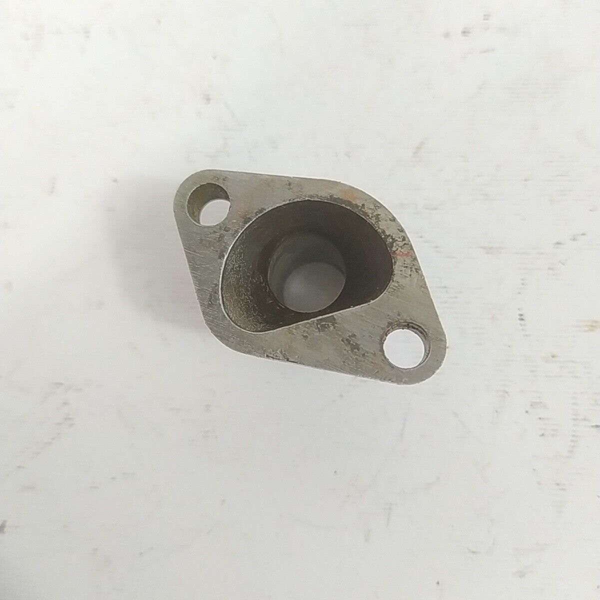 Ricambio DECESPUGLIATORE kawasaki kt 17 FLANGIA COLLETTORE carburatore usato