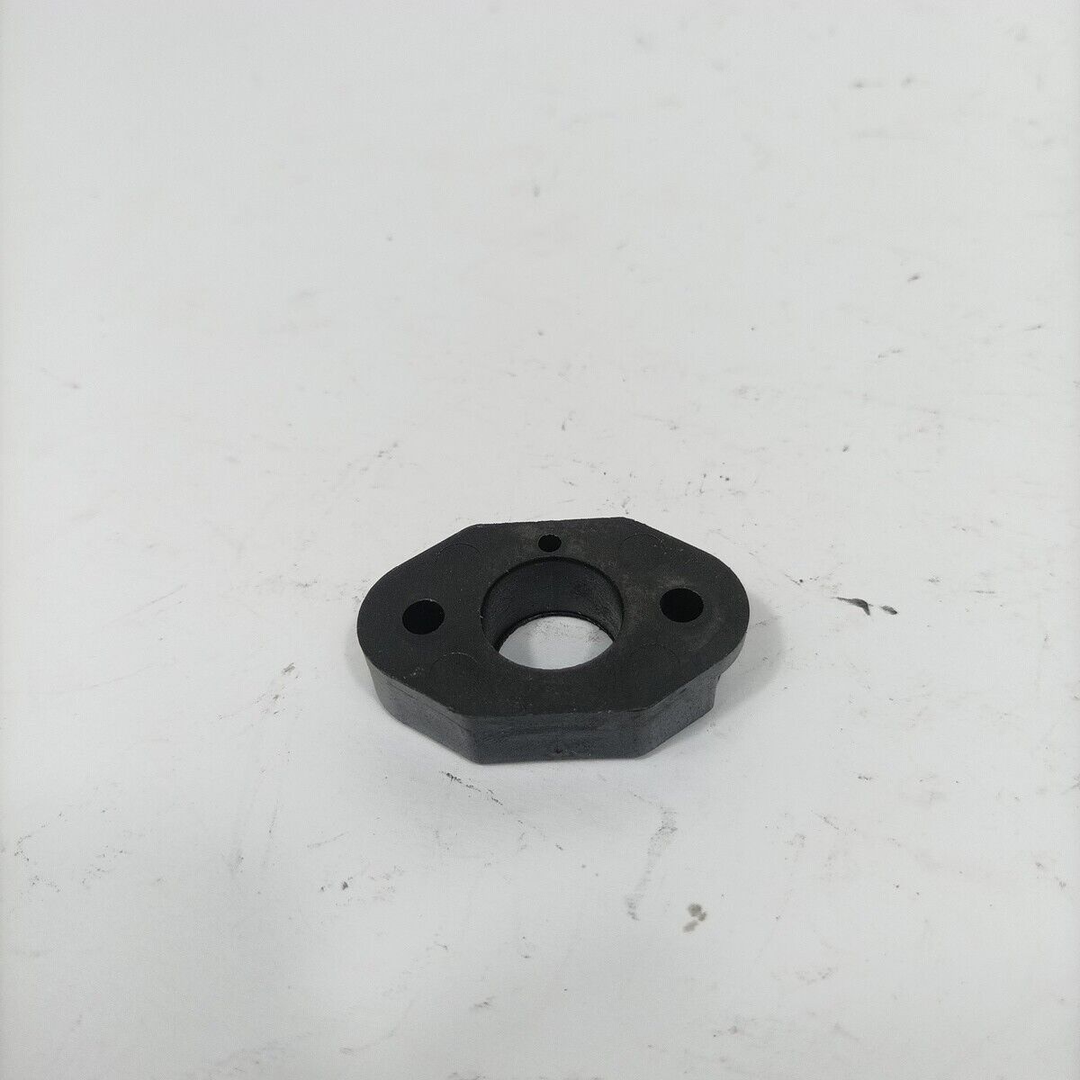ricambio usato FLANGIA COLLETTORE CARBURATORE per motosega ALPINA Castor C A 45