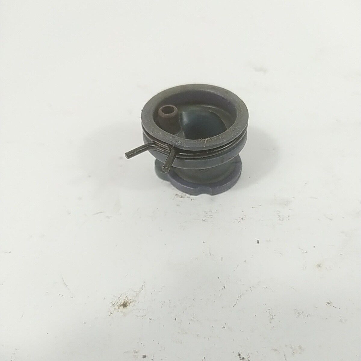COLLETTORE ASPIRAZIONE CARBURATORE per motosega OLEO MAC GS 440 ricambi usati