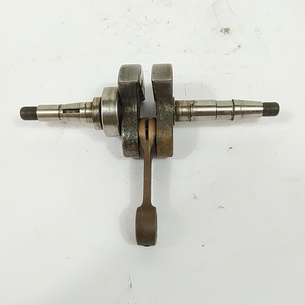 ALBERO MOTORE PER MOTOSEGA OLEO MAC 261 OLEOMAC AUTOMATIC ricambi usati