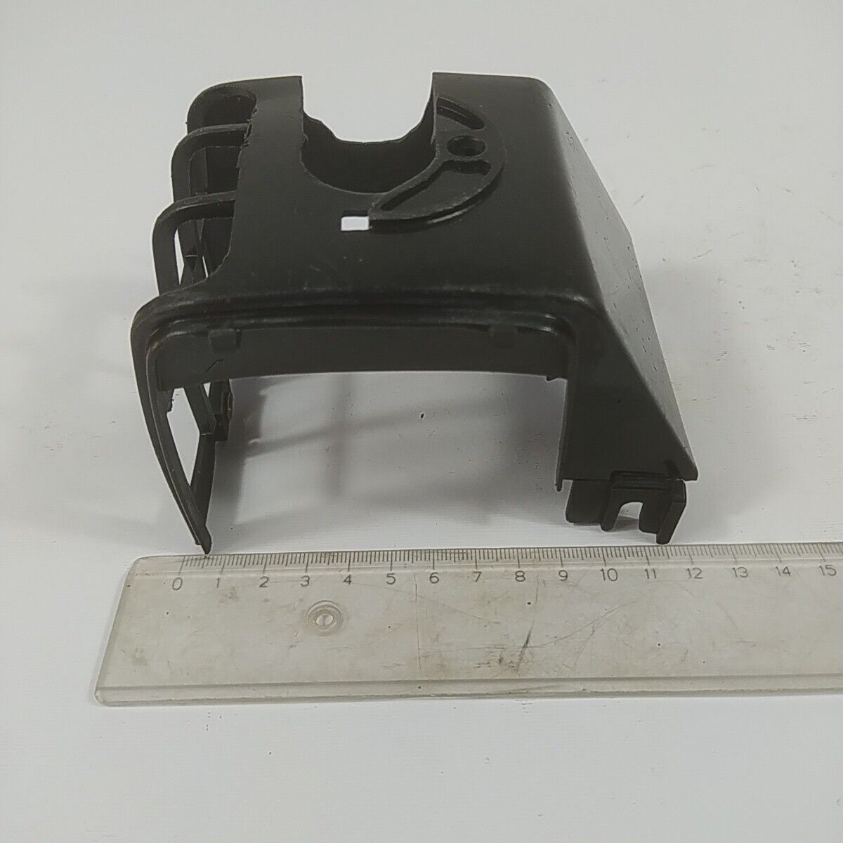 Ricambi usati per decespugliatore MCCULLOCH COPERCHIO COPRI MOTORE MARMITTA