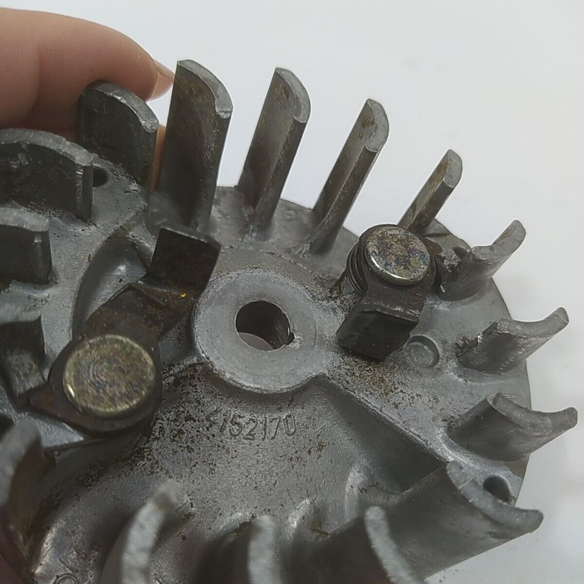 ricambi VOLANO DI AVVIAMENTO per motosega ALPINA SILVER 40 castor 330 338 usati