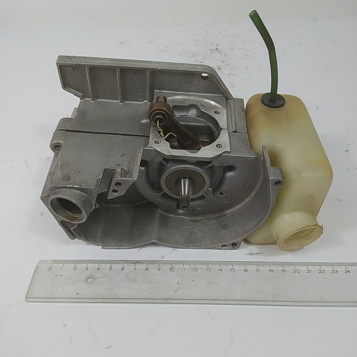 Ricambio CARTER BASAMENTO CON ALBERO MOTORE per motosega McCulloch MC 540 usato