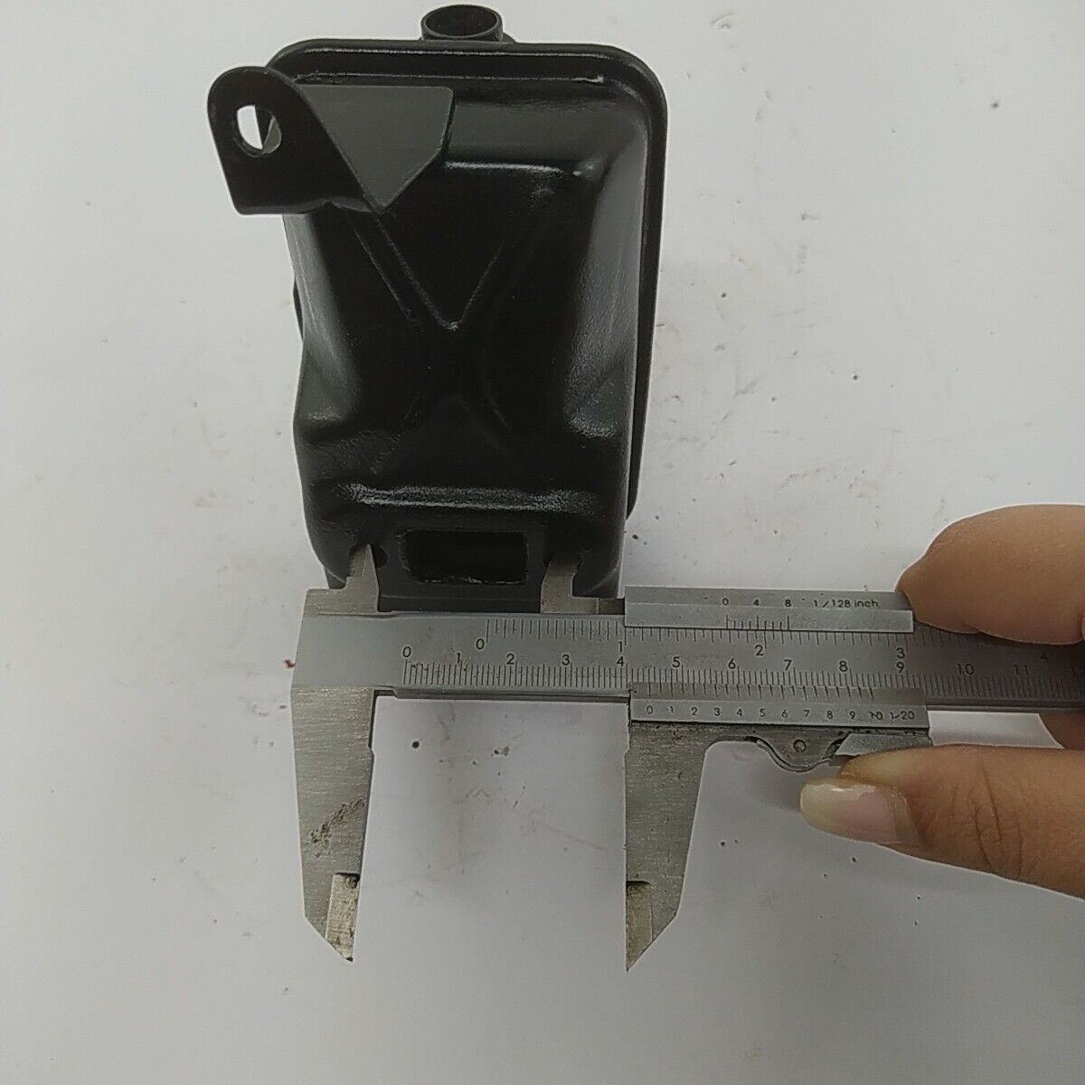 Ricambi MARMITTA TERMINALE DI SCARICO usati decespugliatore Komatsu ZENOAH G5K