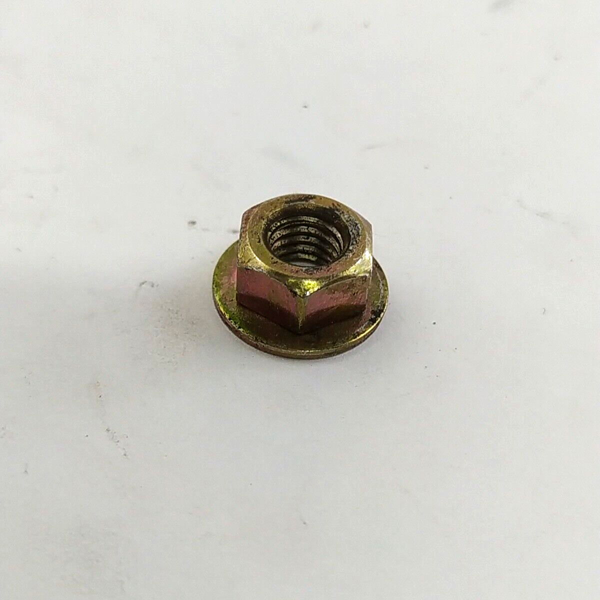 Ricambio DADO BULLONE ALBERO MOTORE usato per decespugliatore MARUYAMA EA 320