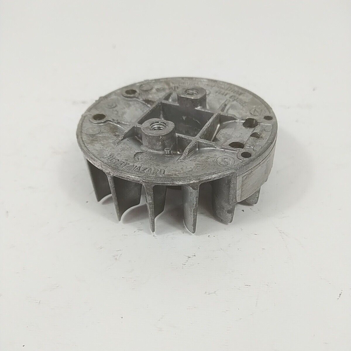 Ricambio per decespugliatore EFCO 8250 VOLANO MAGNETICO DI AVVIAMENTO usato