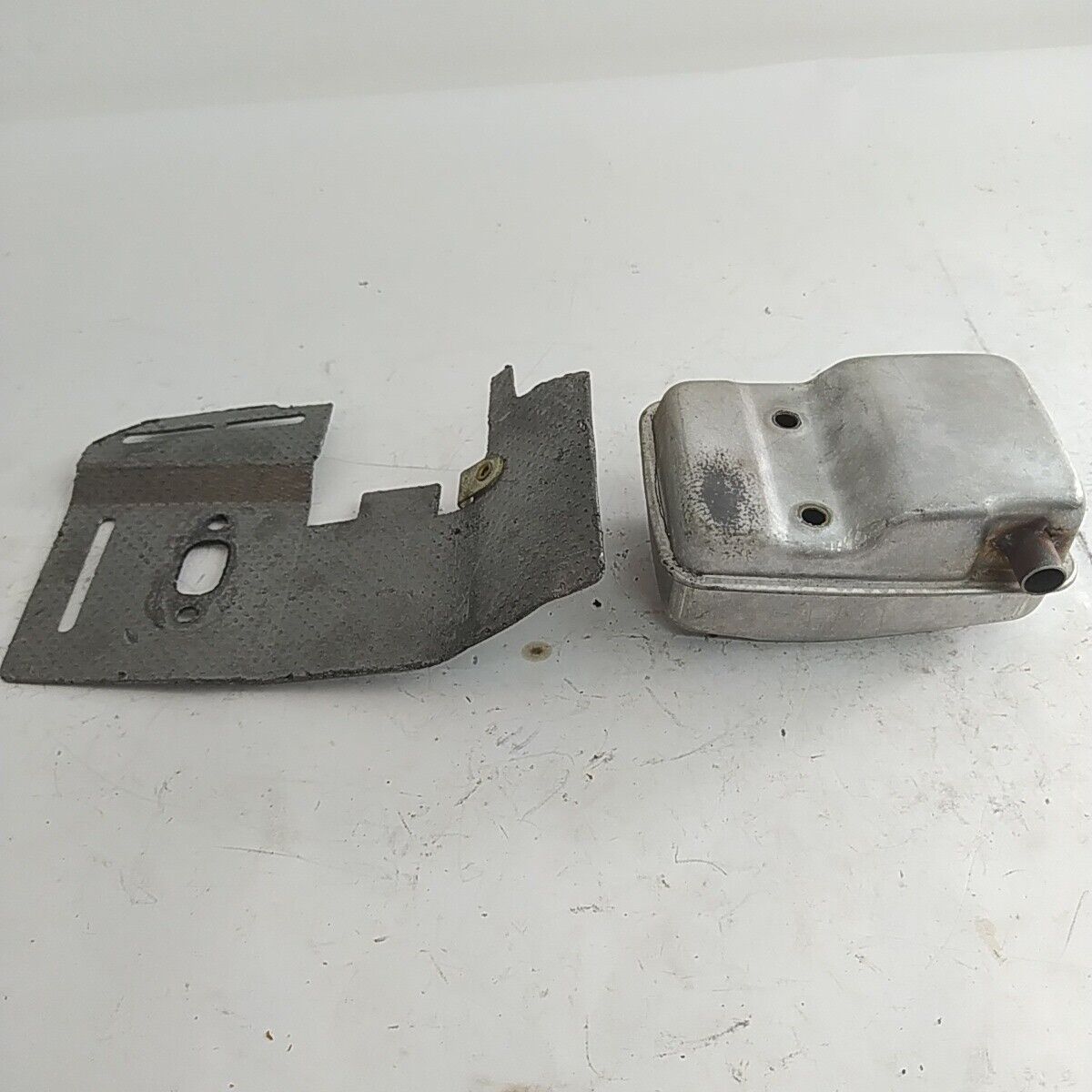 Ricambio MARMITTA SILENZIATORE scarico usato per decespugliatore MARUYAMA 420 42