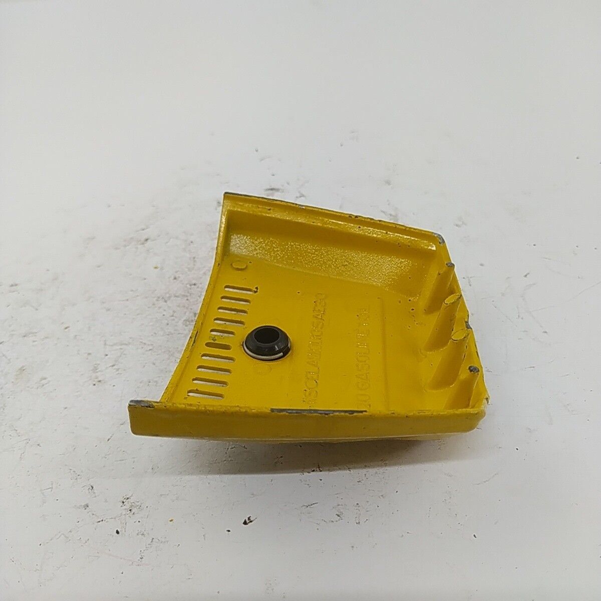 ricambio COPERCHIO FILTRO ARIA CARBURATORE Per motosega ALPINA PROF 70 S usati