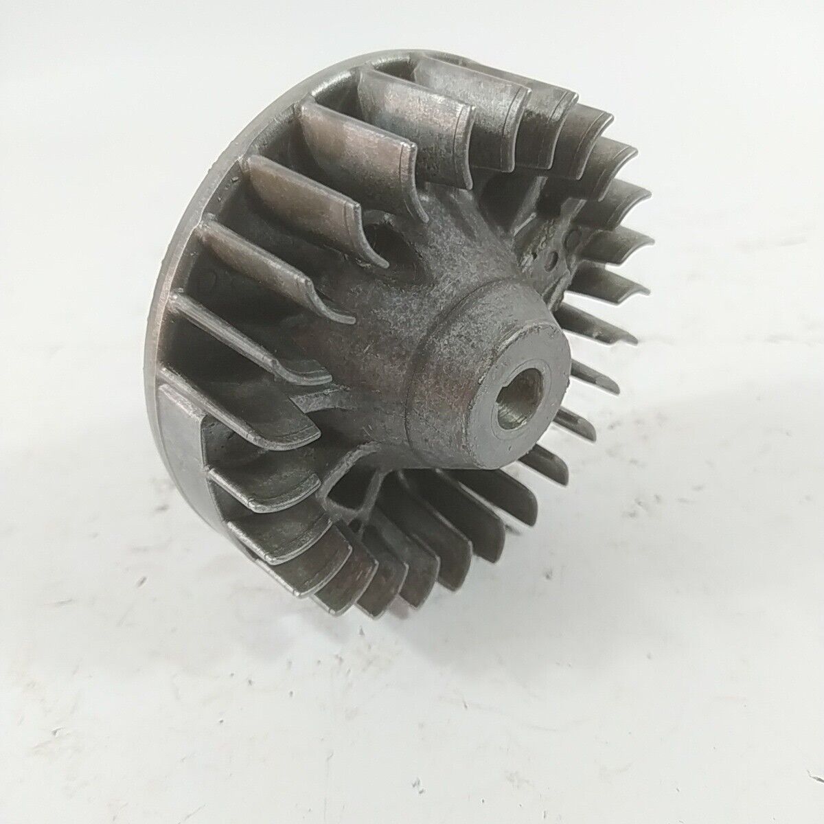 Ricambio DECESPUGLIATORE ALPINA STAR 41 VOLANO MAGNETICO DI AVVIAMENTO usato