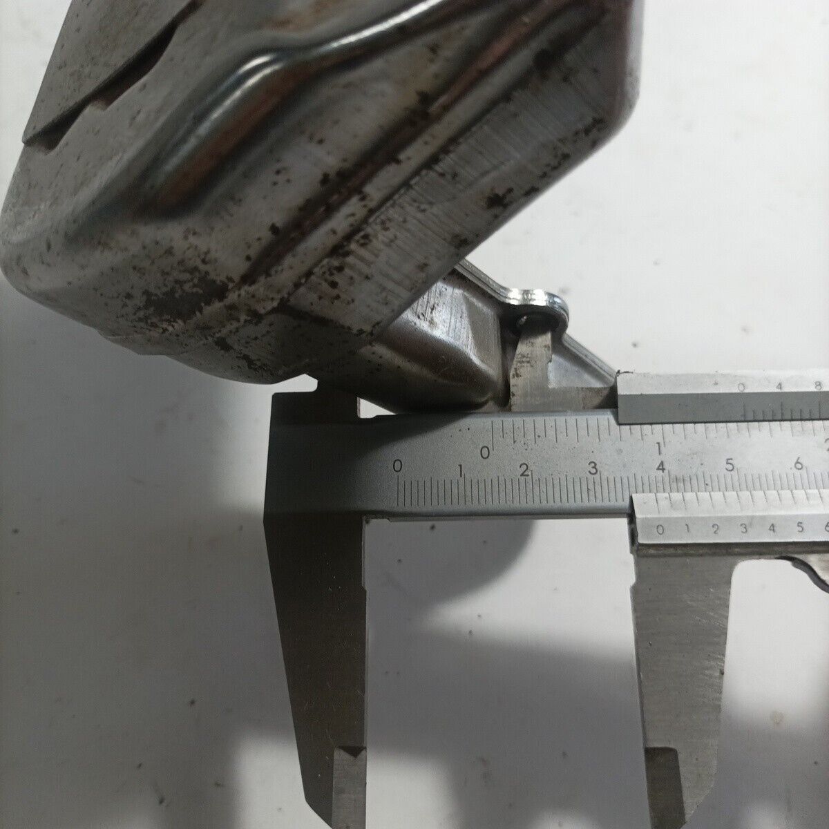 ricambio MARMITTA SILENZIATORE DI SCARICO usato per motosega ALPINA Castor 45