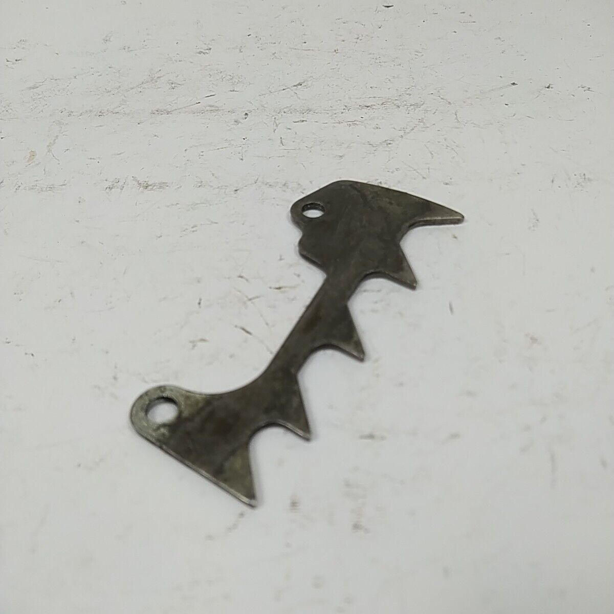 Ricambio usato ARPIONE ARTIGLIO LAMA BARRA CATENA per motosega DOLMAR 116 si