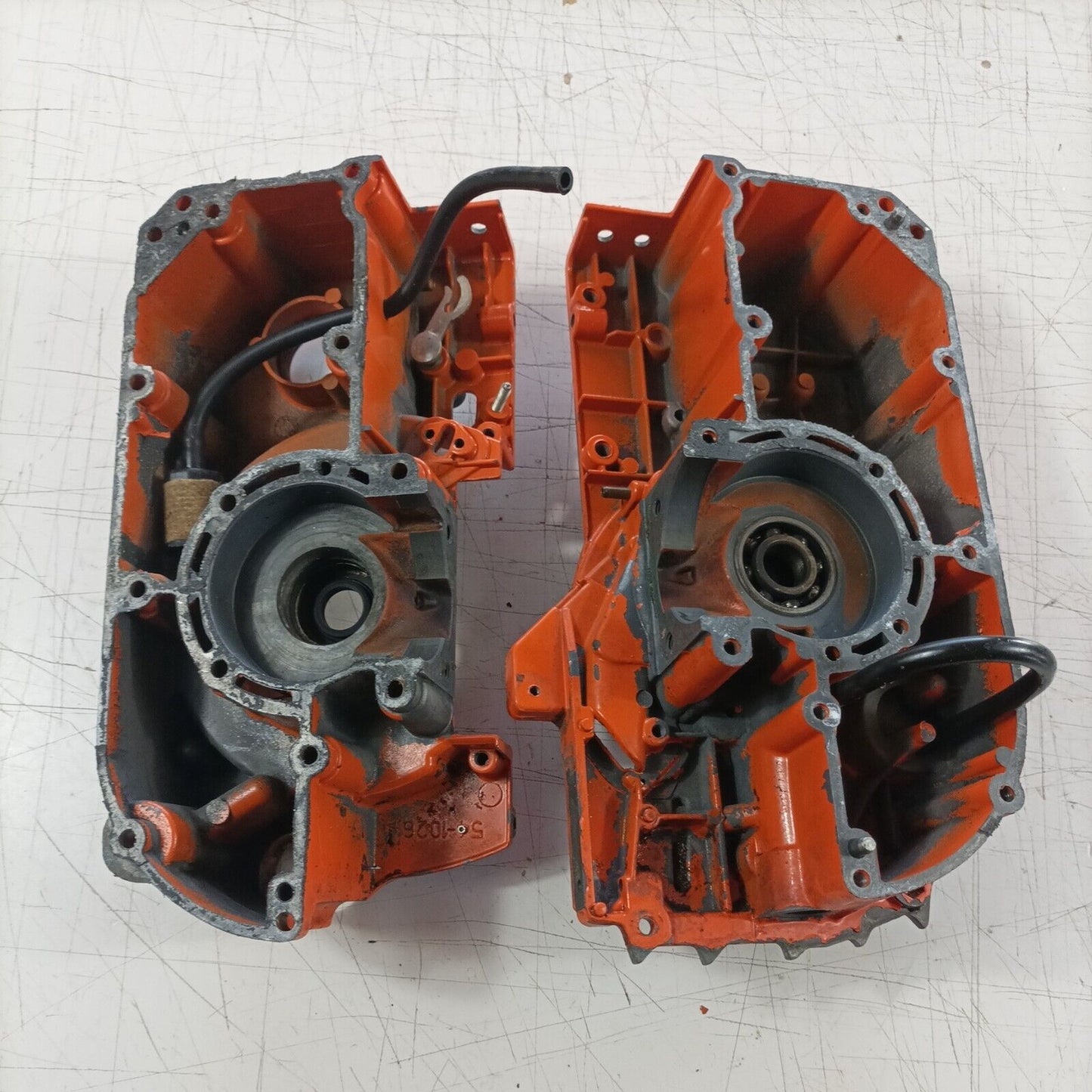 MOTOSEGA OLEOMAC OM 251 CARTER basamento CON SERBATOIO CARBURANTE ricambi usati