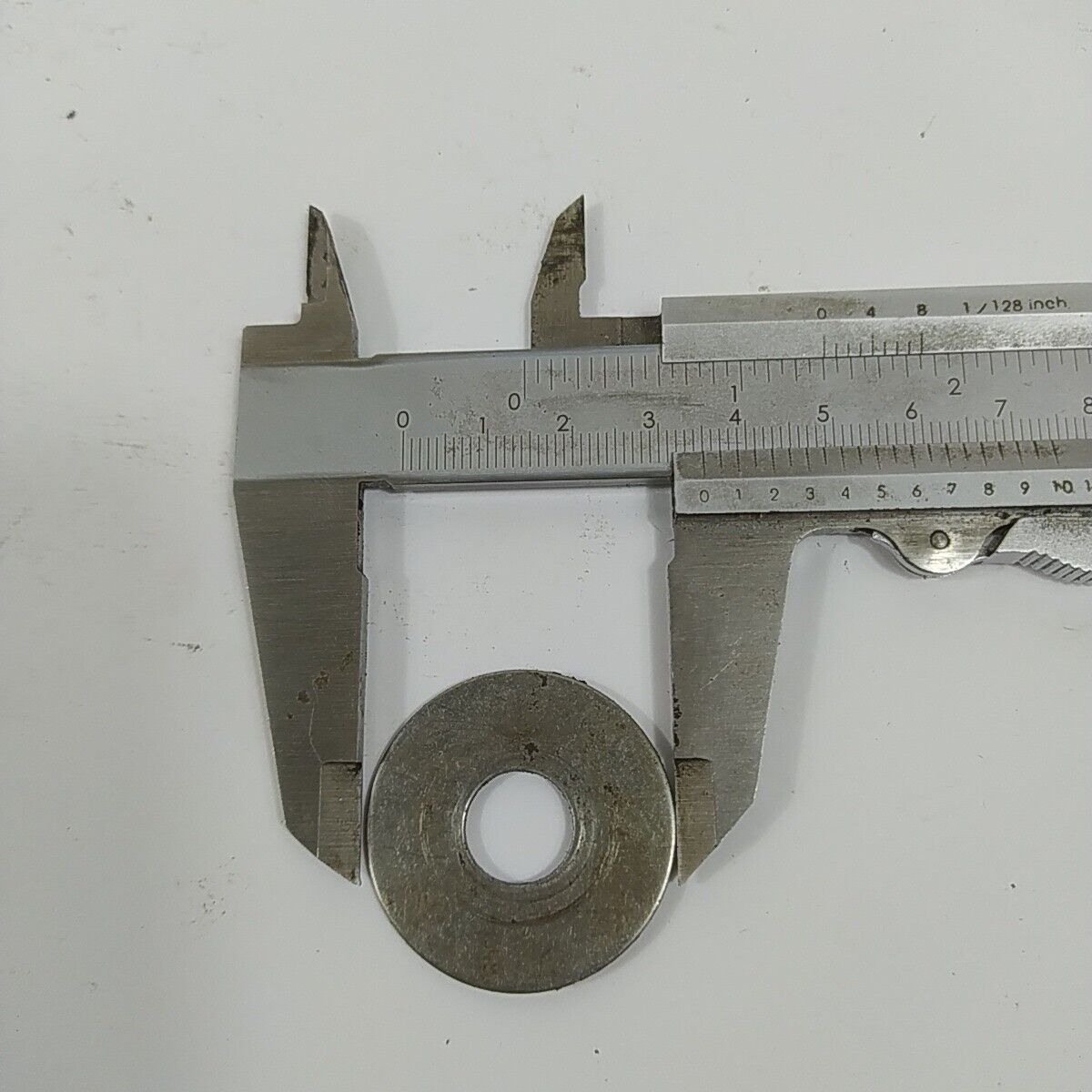 Ricambio DADO VOLANO ALBERO MOTORE per decespugliatore McCulloch 3800 usato