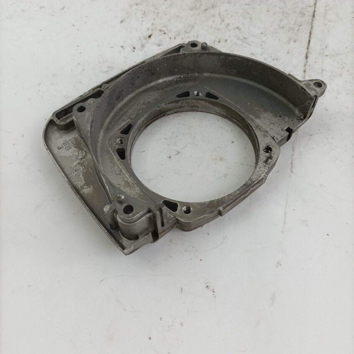 Ricambio CARTER COPERCHIO VOLANO usato per decespugliatore MARUYAMA 520