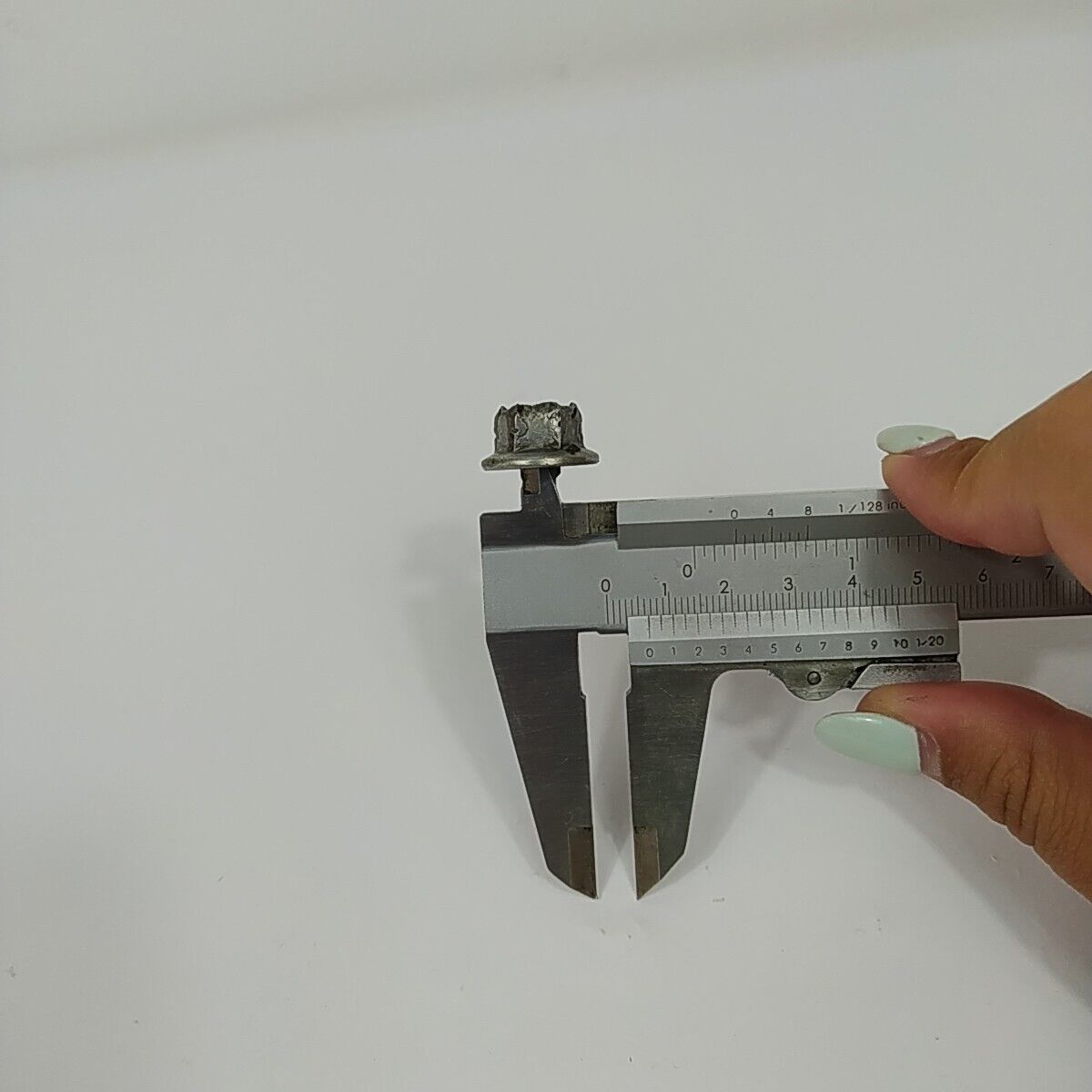 Ricambio usato DADO DADI BARRA CATENA  lama catena per motosega DOLMAR 116 si