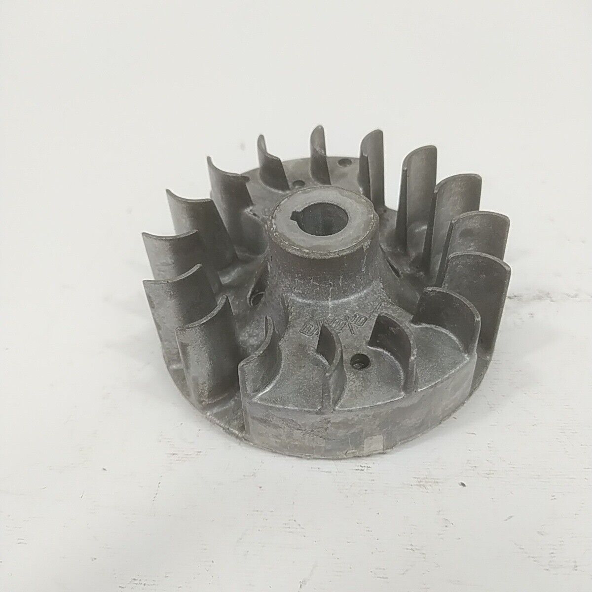 Ricambio per decespugliatore EFCO 8250 VOLANO MAGNETICO DI AVVIAMENTO usato