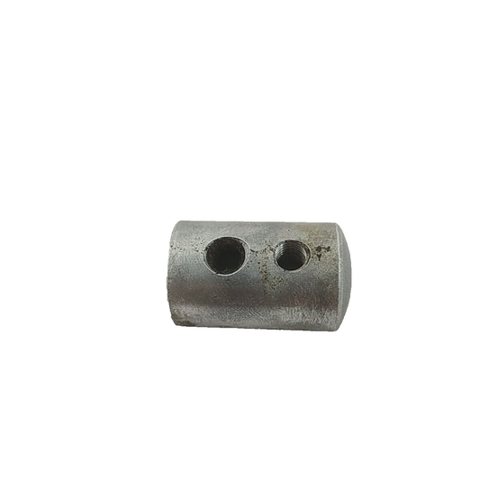 Ricambi SUPPORTO IMPUGNATURA MANIGLIA usati per motosega CASTOR C70 ALPINA A70 