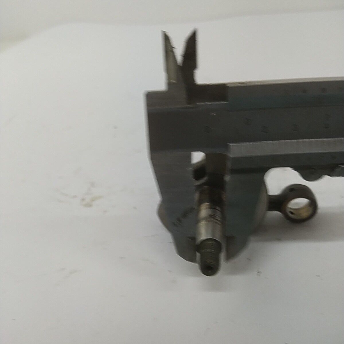 Ricambio usato ALBERO MOTORE originale per decespugliatore KAWASAKI TG 33