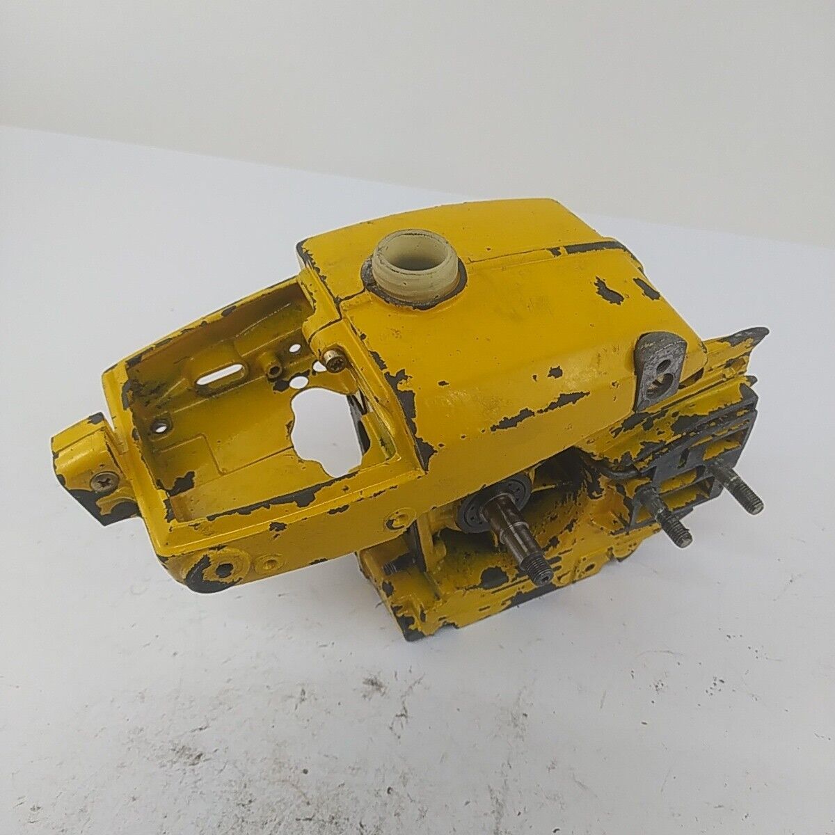 ricambio CARTER BASAMENTO ALBERO MOTORE Per motosega ALPINA PROF 70 usati