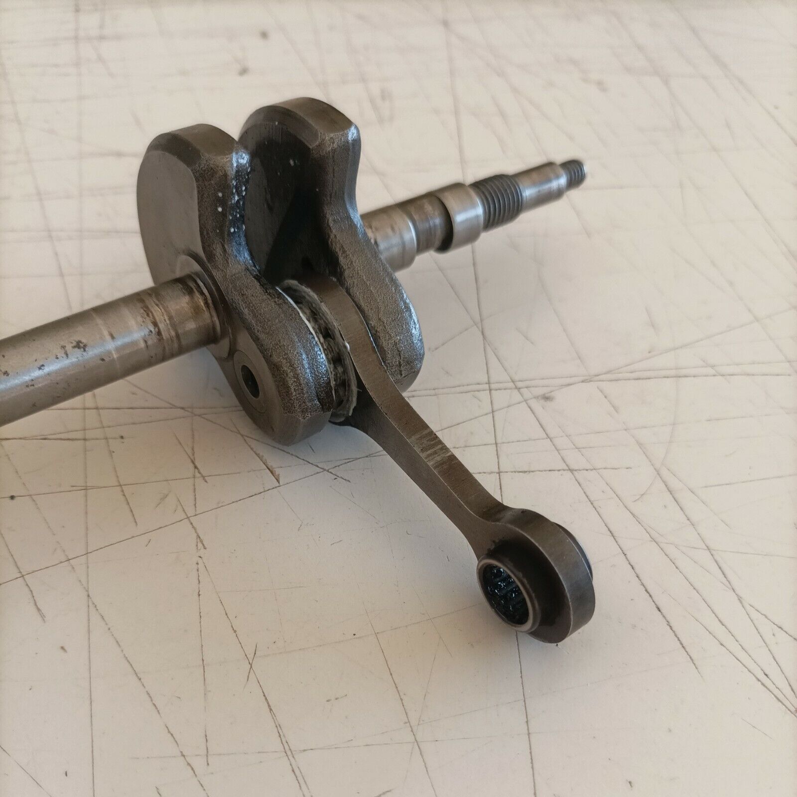 ALBERO MOTORE originale PER MOTOSEGA EFCO 134 ricambi usati