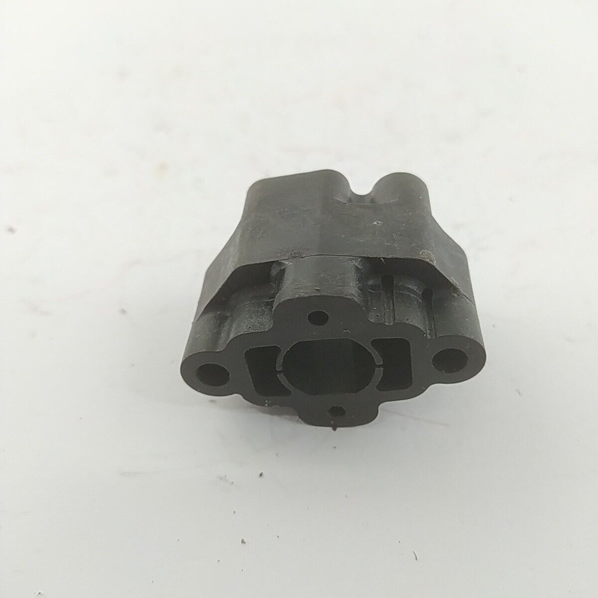 Ricambi FLANGIA COLLETTORE CARBURATORE usati decespugliatore Komatsu ZENOAH G5K