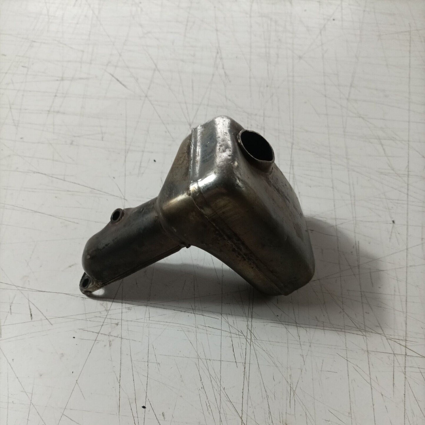 SILENZIATORE MARMITTA TERMINALE DI SCARICO PER MOTOSEGA CASTOR C 70 ALPINA A 70