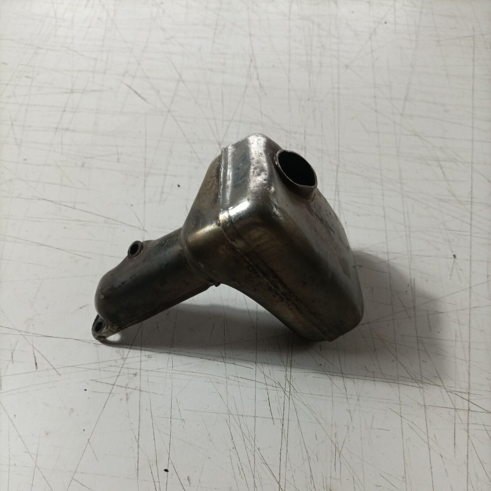 SILENZIATORE MARMITTA TERMINALE DI SCARICO PER MOTOSEGA CASTOR C 70 ALPINA A 70