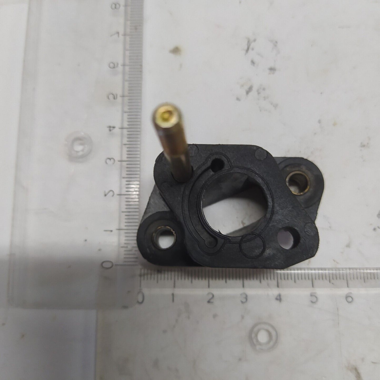 RACCORDO COLLETTORE flangia CARBURATORE Usato per decespugliatore ZENOAH