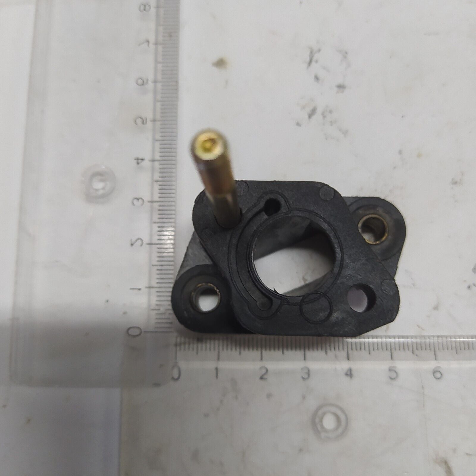 RACCORDO COLLETTORE flangia CARBURATORE Usato per decespugliatore ZENOAH