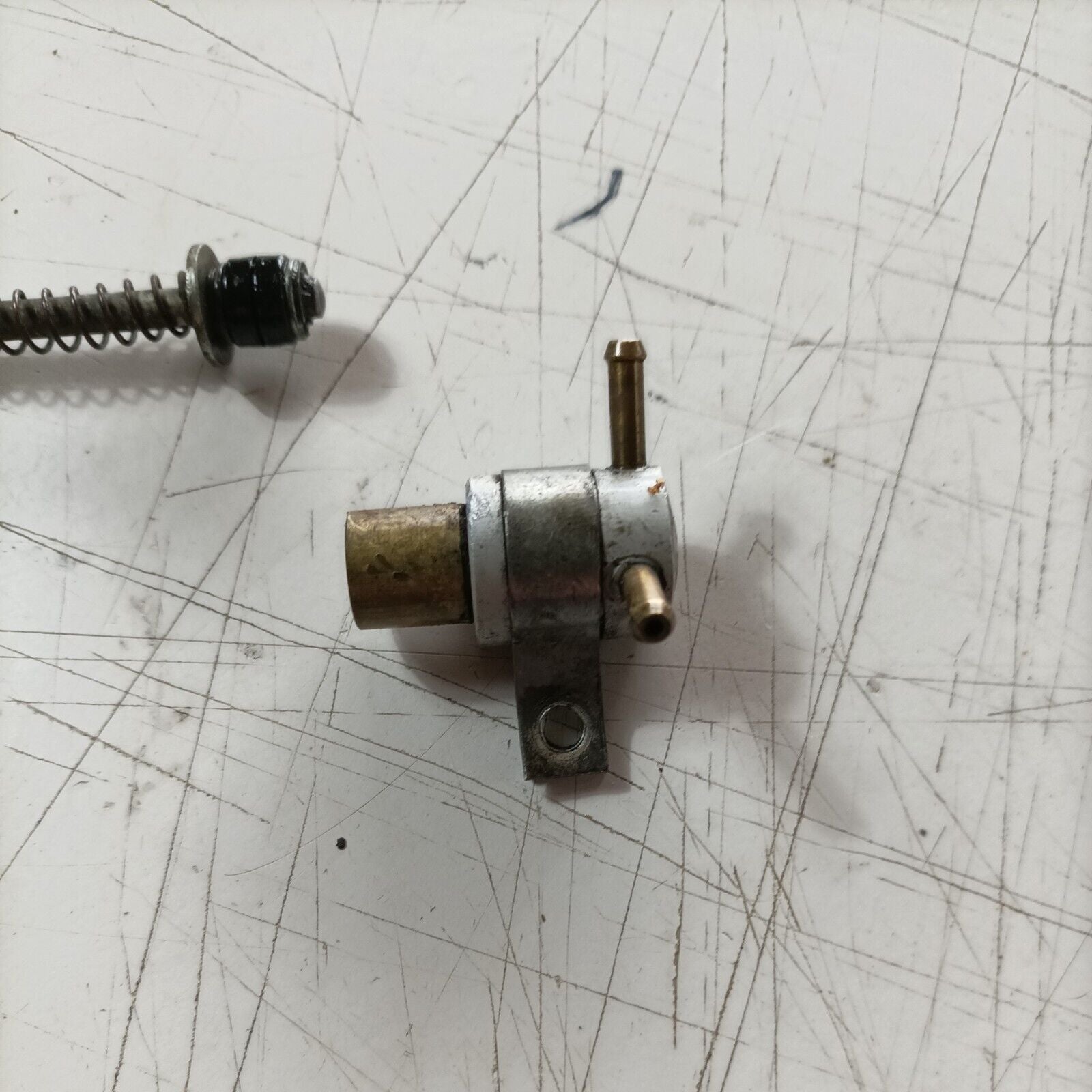 MANIGLIA MANICO IMPUGNATURA SUPERIORE PER MOTOSEGA CASTOR C70 ALPINA A70