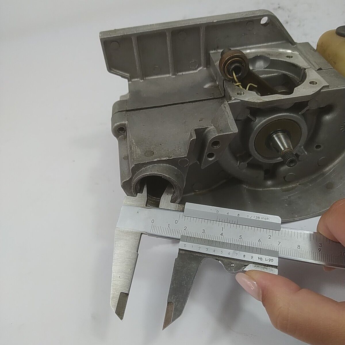 Ricambio CARTER BASAMENTO CON ALBERO MOTORE per motosega McCulloch MC 540 usato